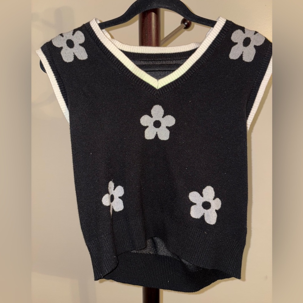 Black and White Floral Women's Sweater